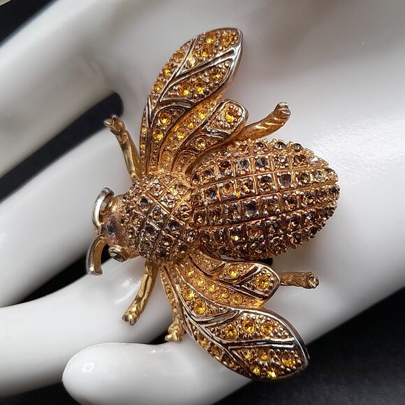 Vintage Bee Insect Brooch, Topaz Rhinestones, Gold Tone, Distressed - Picture 3 of 10